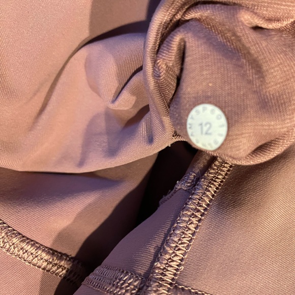 Lululemon ➰ ladies mauve 7/8 length compression high waisted side pockets CAN12 - Picture 3 of 3